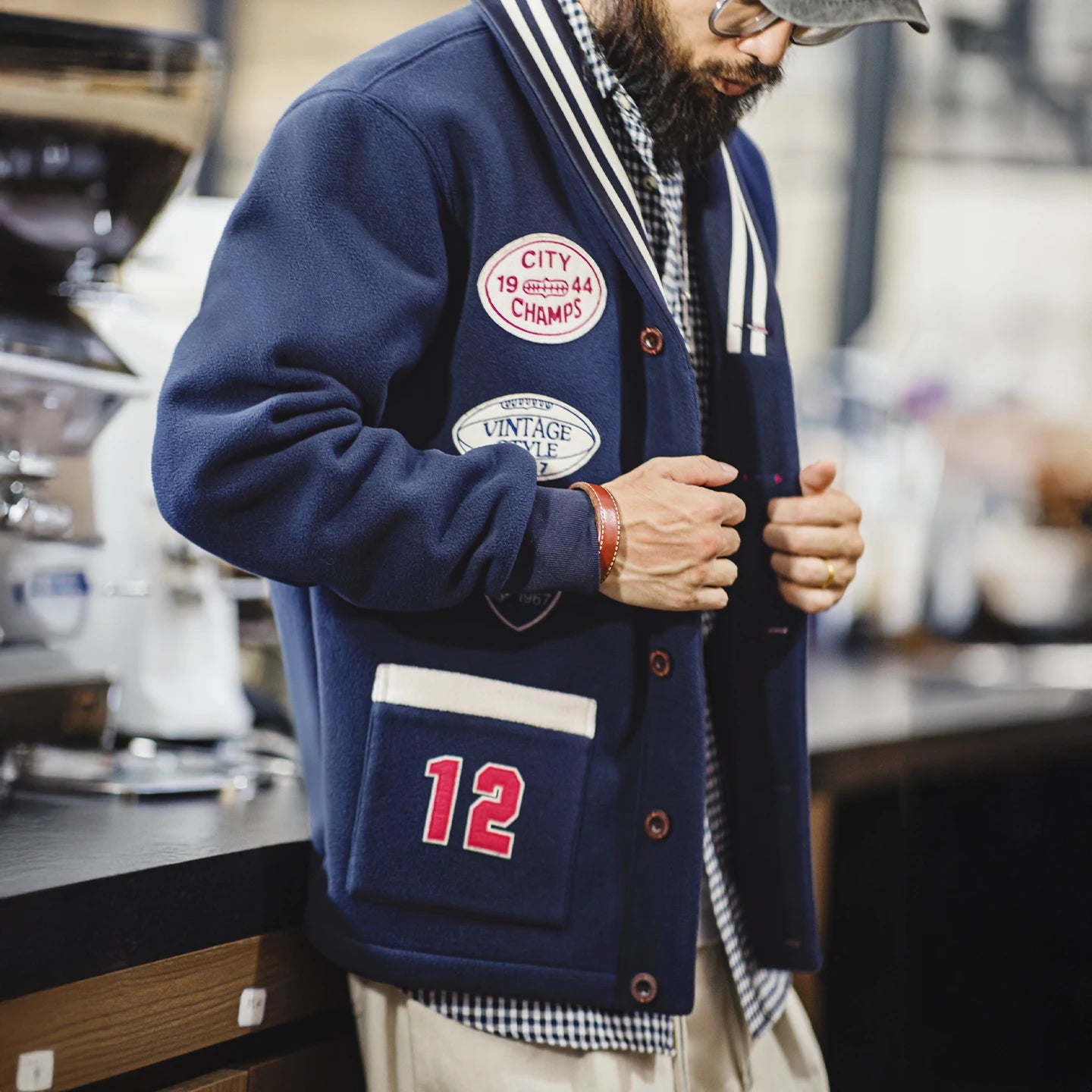 Maden Vintage Men's Fleece Baseball Jacket Color Block Shawl Collar Thermal Short Coat with Embroidered Badge for Fall Winter