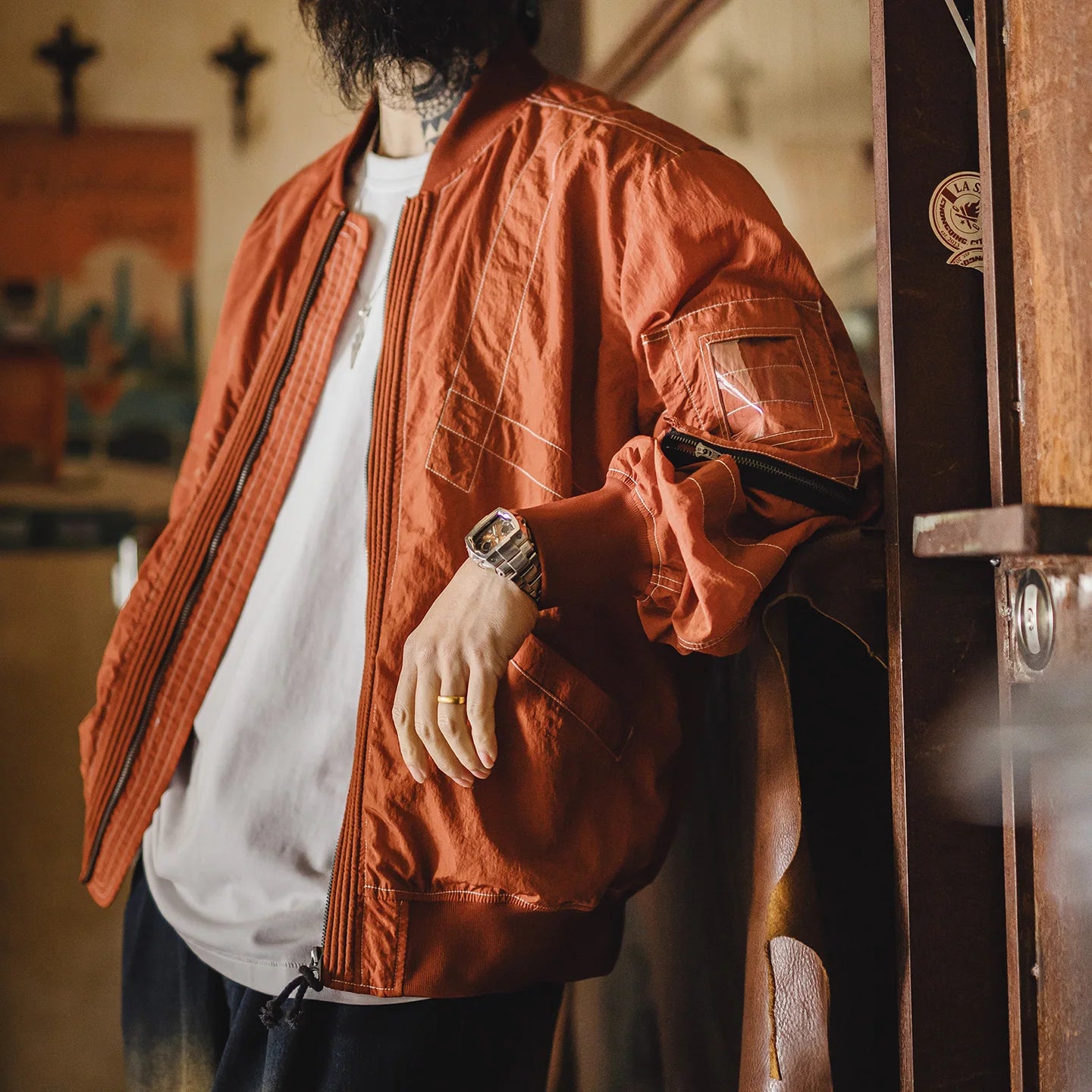 Maden Men‘s Vintage MA-1 Bomber Jacket Red Lightweight Pilot Coat with Zipper Classic Baseball Style Jacket for Spring Autumn