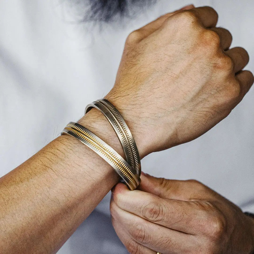 Maden Vintage Gift Set Black Genuine Leather Belt Navajo Cuff Open-Ended Bracelet Indian Eagle Pendant Necklace Gifts for Lover