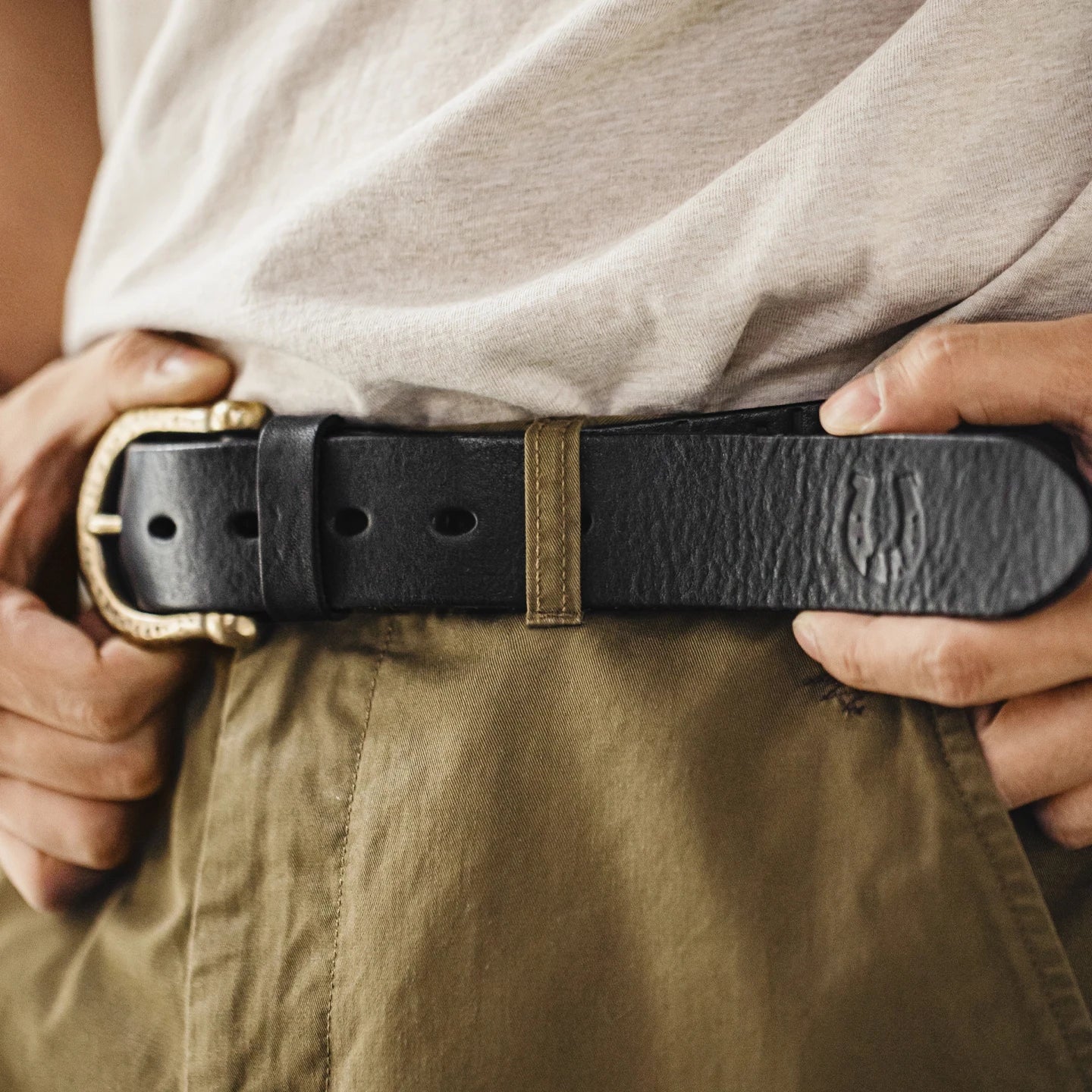 Maden Men's Vintage Genuine Leather Belt Hammered Brass Buckle Single Prong Jeans Belt Casual Durable Waist Strap Male Belt