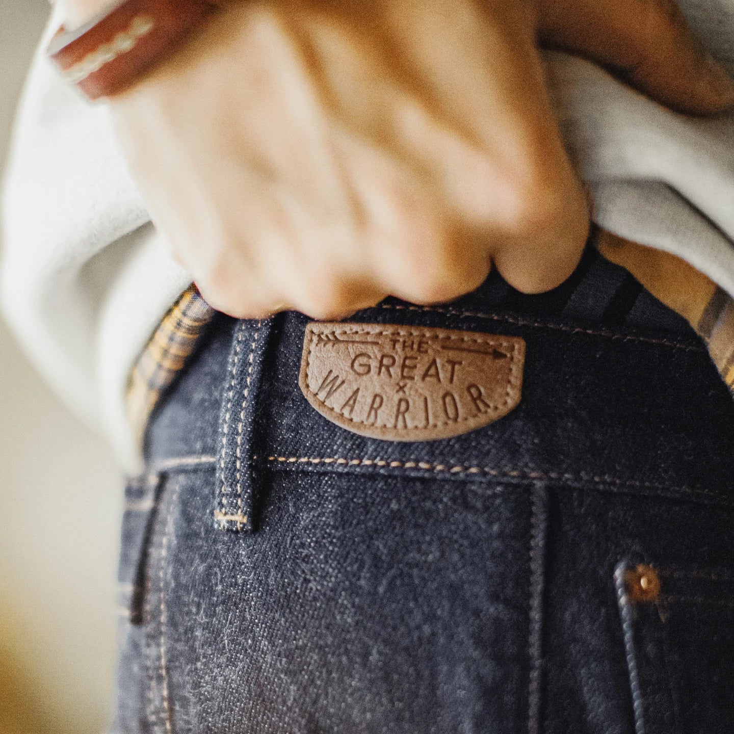 Maden Vintage Men's 9.7oz Slub Denim Jeans Cinch Back Straight-Leg Washed Blue Pants Zip Fly Casual Trousers for Spring Autumn